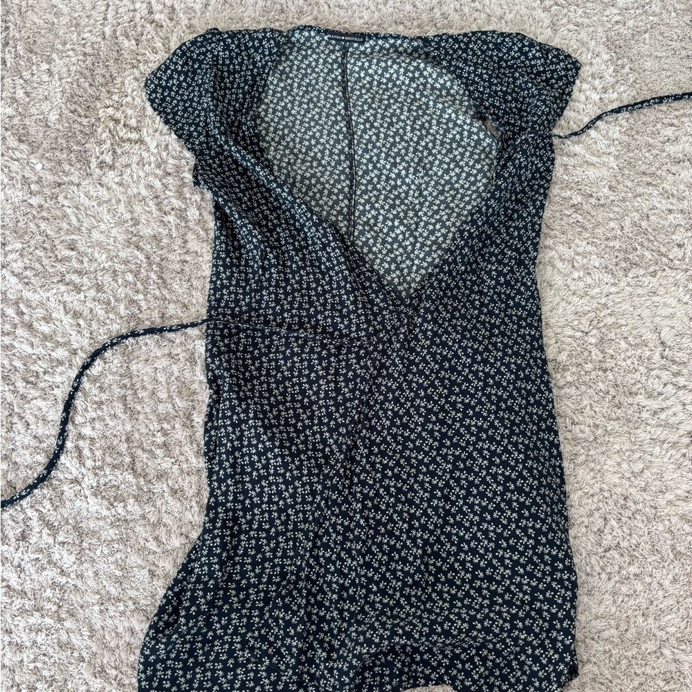 Brandy Melville Navy and White Floral Top